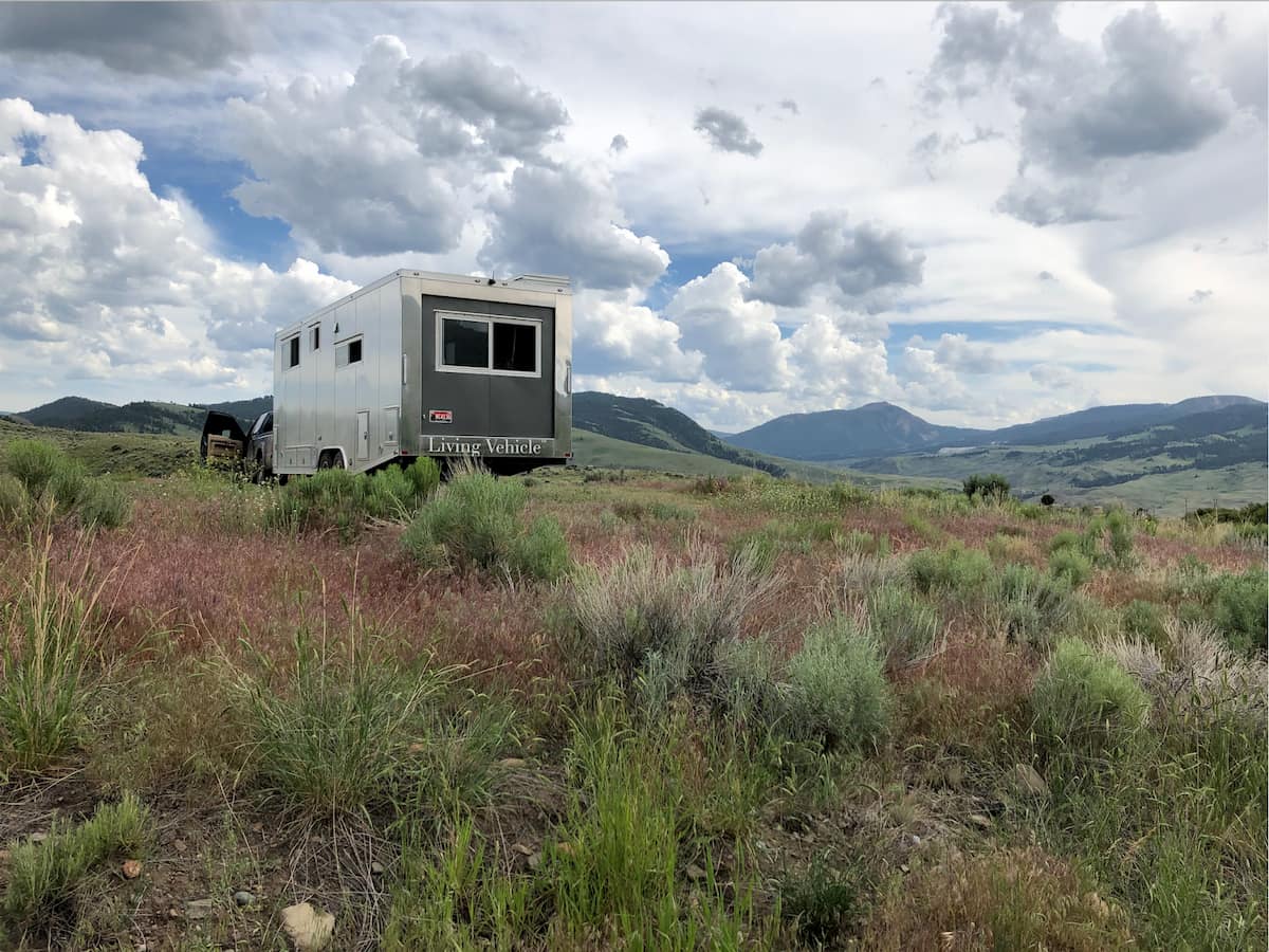 10 Tips for Buying the Best off Grid Travel Trailers